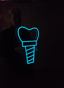 Enseigne lumineuse LED néon en acrylique personnalisée pour <span class=keywords><strong>orthodontiste</strong></span>, couleur bleue, implant dentaire, indice de protection IP65, intensité réglable, 12 V CC - Product Image 6