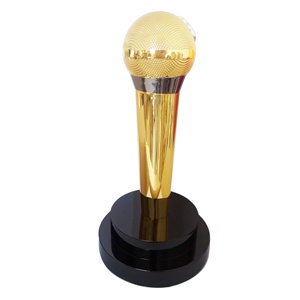 Vente en gros Trophée de prix de musique <span class=keywords><strong>africaine</strong></span> Sculpture de microphone personnalisée en métal doré pour concours de chansons et événements culturels Souvenir - Product Image 3