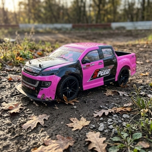 Coche de Derrape RC Jacko Toys a Escala <span class=keywords><strong>1</strong></span>:10 con Sonido de Alta Fidelidad, Luces LED Interconectadas, Transmisión de 2 Velocidades y Control Remoto - Product Image 1