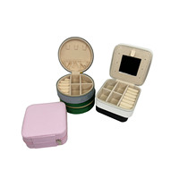 Collier de bague de voyage en cuir Pu de luxe Boîte rigide de rangement Mini boîte à bijoux Organisateur avec miroir