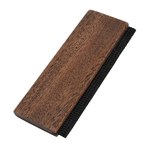 Cepillo para ropa de madera de ébano Yin9te para eliminar pelusas de lana y cachemira, diseño portátil - Product Image 5