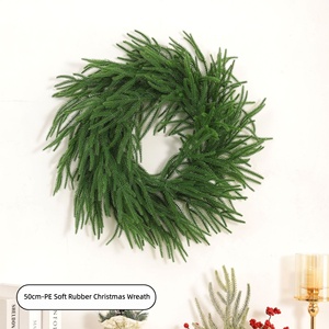 Décoration <span class=keywords><strong>de</strong></span> Noël floquée artificielle <span class=keywords><strong>en</strong></span> faux <span class=keywords><strong>sapin</strong></span> givré à double anneau pour porte ou mur, vente <span class=keywords><strong>en</strong></span> gros directe d'usine - Product Image 4