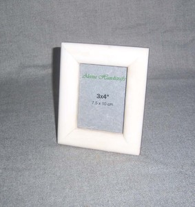 Cadre photo personnalisé moderne et écologique en sérigraphie avec incrustation de os pour la décoration de la maison, de l'hôtel et du salon, fait à la main en Inde - Product Image 3