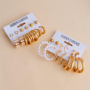 Conjunto de pendientes geométricos dorados para mujer, precio al por mayor de fabricante, pendientes y accesorios de perlas a la moda - Product Image 2