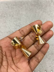 Pendientes Geométricos Chapados en Oro para Mujer, Joyería de Moda para Fiesta, Pendientes de Aleación a la Moda - Product Image 1
