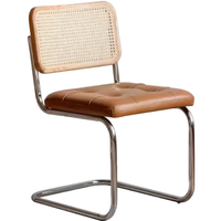 Chaises d'appoint rembourrées en cuir PU marron Maille tissée en rotin de canne avec pieds en métal chromé pour les repas dans les cuisines et les restaurants