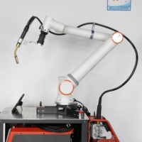 Robot de soudage collaboratif 6 axes Megmeet MIG Machine automatique à noyau de moteur contrôlé par PLC