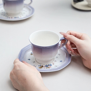 Taza de café antigua media y diseño de platillo sentido nicho gradiente niebla púrpura Floral Vintage flores - Product Image 3