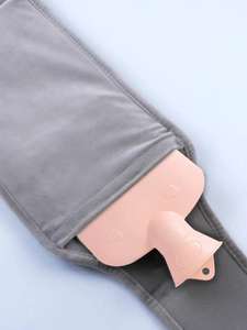 Bouillotte de 1L en Caoutchouc avec Ceinture Lombair Douce en Peluche - Product Image 4