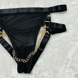 Completo Intimo Lusso Erotico in Rete con Catene - Set 2 Pezzi per Donna - Lingerie Romantica e Sensuale per Donne Mature - ODM - Product Image 5