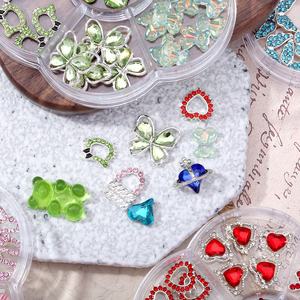 Nouveau 3D dessin animé été alliage Nail Art bijoux <span class=keywords><strong>rouge</strong></span> K9 strass <span class=keywords><strong>manucure</strong></span> charme coeur arc coupe papillon cristal résine bricolage plastique - Product Image 3