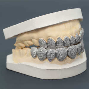 Grillz de Lujo de Plata de Ley 925 con Diamantes de Moissanita para Hombres y Mujeres, Joyería Única de Hip Hop con Dientes Personalizados Iced Out - Product Image 4