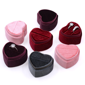Manufacturer Wholesale Exquisite High-end Mini Velvet <b>Ring</b> <b>Box</b> Creative Jewelry <b>Box</b> Plush Jewelry Packaging <b>Box</b> - Product Image 5