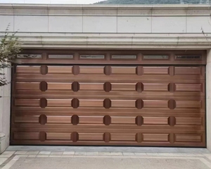 Portes <span class=keywords><strong>de</strong></span> <span class=keywords><strong>garage</strong></span> sectionnelles isolantes à enroulement automatique en aluminium antivol européen Villas <span class=keywords><strong>de</strong></span> style ouvert coulissantes en surface finie - Product Image 2