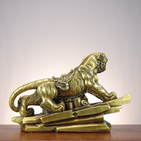 Statue de Tigre en Laiton en Gros, Sculpture de Protection Feng Shui pour la Richesse et le Pouvoir, Personnalisation OEM pour Bureau, Hôtel, Décoration Intérieure
