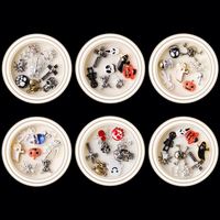 Halloween Nail Art Accessoires 30 Styles 8pcs/pot Alliage Crâne Araignée Citrouille Croix Fantôme Festival Décorations Ongles Strass