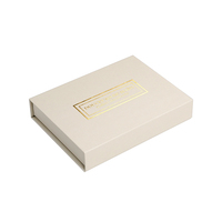 Boîte de chocolat avec logo personnalisé avec estampage UV carton dur de 2mm d'épaisseur boîtes de papier d'emballage alimentaire de dattes rouges et noix avec séparateur