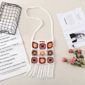Sac à main vintage en crochet Granny Square avec pompon, en fil tissé, style ethnique, fait main, en polyester, porté épaule ou croisé, photo réelle - Product Image 5