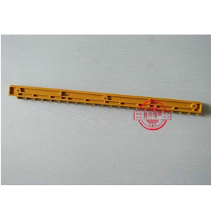 Bande de bordure jaune pour marchepied d'escalator Mitsubishi BK 033, bande de sécurité décorative pour pièces d'ascenseur - Product Image 2