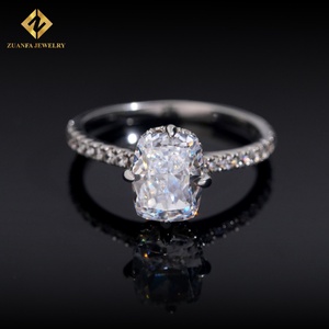 Anillo de Compromiso de Plata 925 Personalizado con Diamantes VVS, Anillos de Boda con Diamantes Baguette para Mujer - Product Image 1