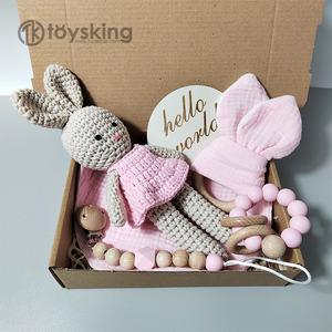 TK Ensemble de jouets pour bébé : Mobile de lit <span class=keywords><strong>girafe</strong></span>, hochets en hêtre pour nouveau-né, jouets de dentition en bois lapin et ours, et jouet en crochet – Cadeau - Product Image 1