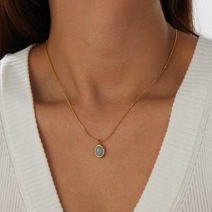Oval Resin Pendant Necklace Gold Plated Geometric Clavicle Chain Everyday Wear - Product Image 2