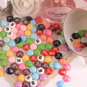 เรซิ่นคาโบชองรูปวงกลม M&M สำหรับตกแต่งโทรศัพท์มือถือ DIY อุปกรณ์เสริมสำหรับไอโฟน วัสดุงานฝีมือ - Product Image 1