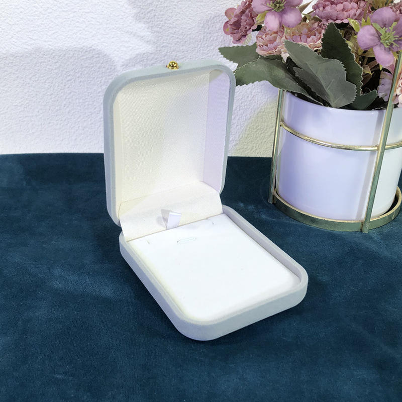 9.5*7.5*4(for pendant)