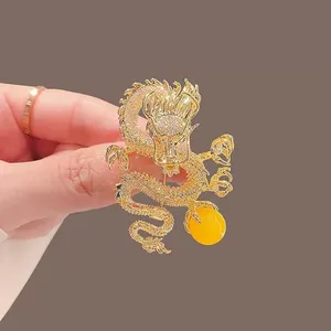 Broche Yumoreal con Diseño del Dragón del Zodiaco Chino, Chapado en Oro Rosa sobre Cobre, con Cristales de Circonita Amarilla, Regalo para el Día del Padre - Product Image 1