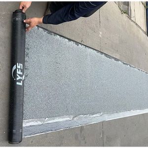 Membrane d'étanchéité en asphalte modifié polymère auto-adhésive, résistante à la corrosion et à l'allongement, fournie directement par l'usine - Product Image 4