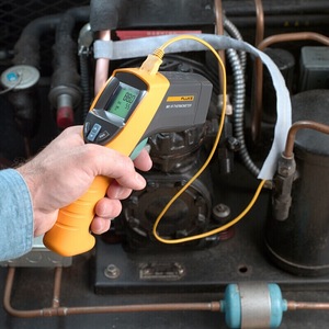 เครื่องวัดอุณหภูมิอินฟราเรดแบบไม่สัมผัส Fluke 561 หน้าจอ LCD ดิจิตอล สำหรับใช้งานในอุตสาหกรรม - Product Image 1