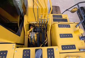 Excavatrices sur chenilles d'occasion KOMATSU 240 PC240-8 PC240LC-8 Seau de 1,2 mÂ ³ 25000kg Poids en ordre de marche Modèle 2017 Japonais original - Product Image 6