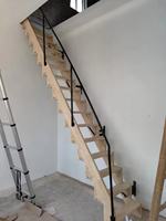 Escalier mural pliant sur mesure, gain de place, idéal pour les gîtes de vacances et la rénovation de petits espaces