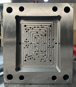 Machine de production de moules par injection-soufflage pour la fabrication de bouteilles en plastique - Product Image 5