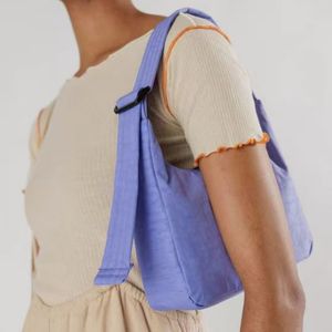 ขายดีกระเป๋าสะพายไหล่แบบลำลองน้ำหนักเบาของผู้หญิงกระเป๋าเสี้ยวความจุขนาดใหญ่กระเป๋าใต้วงแขนหลากสีสำหรับการเดินทาง - Product Image 2