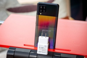 Teléfono Inteligente Amsung <span class=keywords><strong>A42</strong></span> <span class=keywords><strong>4G</strong></span> Desbloqueado Global de Alta Calidad, Pantalla Super AMOLED de 6.6 Pulgadas, Procesador Snapdragon, Batería de 5000 mAh, Venta al por Mayor - Product Image 5