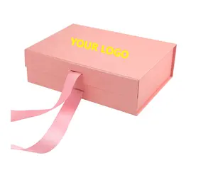 Grosir logo kustom kotak kardus kaku merah muda kemasan lipat penutup magnetik mewah kotak hadiah dengan pita