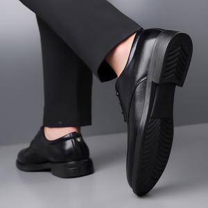 Chaussures en cuir décontractées et habillées pour hommes, style britannique, 2026, semelle souple, rehaussement discret, pour jeunes et travail - Product Image 3