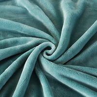 Expédition rapide, couverture en flanelle polaire adaptée à toutes les saisons, couverture en peluche douce avec emballage personnalisé