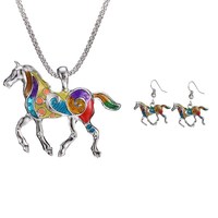 Offre Spéciale populaire qualité en alliage de Zinc pendentif chaîne bijoux créatif émail course cheval collier cadeau pour les femmes amoureux des animaux