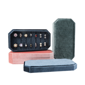 Mini Bolsas de Viaje de Terciopelo para Joyas, Anillos, Collares, Estuches de Almacenamiento con Bandeja Protectora para Viajes - Product Image 1