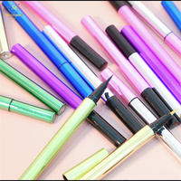 Créer un nouveau tube de crayon pour les yeux magique à la mode