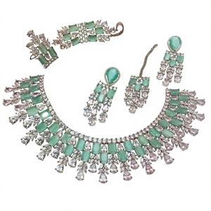 ชุดเครื่องประดับเจ้าสาวสีเขียวมิ้นท์คลาสสิกประดับเพชรคิวบิกเซอร์โคเนีย ประกอบด้วยสร้อยคอ ต่างหู และแหวนสำหรับผู้หญิง - Product Image 1