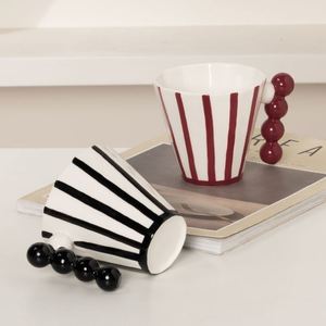 Taza de Cerámica Creativa a Rayas, Estilo Retro y Moderno, Diseño Exclusivo de Alta Gama, Taza de Café para el Desayuno en Pareja - Product Image 4