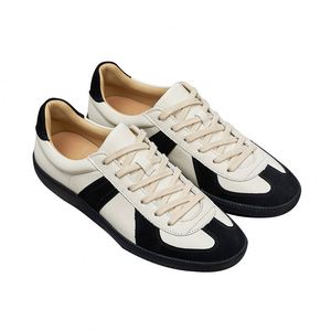 Chaussures d'entraînement allemandes reconstituées : Baskets plates en cuir véritable confortables et polyvalentes à lacets pour hommes, idéales pour les sports de plein air et les tenues décontractées - Product Image 5