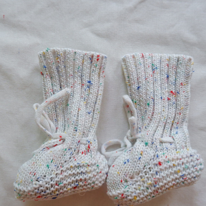 Tricot en laine de coton fait à la main, chaussettes tricotées unisexe pour nouveau-né, chaussures d'enfants, bottines tricotées pour cadeau de maternité - Product Image 6