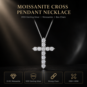Collana con Pendente a Croce Religiosa in Argento Sterling 925 con Moissanite VVS Colore <span class=keywords><strong>D</strong></span> da 3mm, Gioielli da Donna all'Ingrosso - Product Image 1