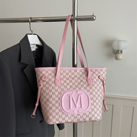 Sac à bandoulière minimaliste européen et américain, grande capacité, fourre-tout tendance avec impression de lettres en PU, style urbain