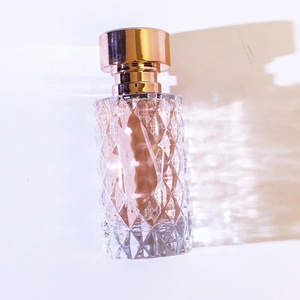 Bottiglia di profumo di vetro quadrato di lusso su misura all'ingrosso 30ml 50ml 100ml vuota con pompa spruzzatore bella confezione di forma quadrata - Product Image 5