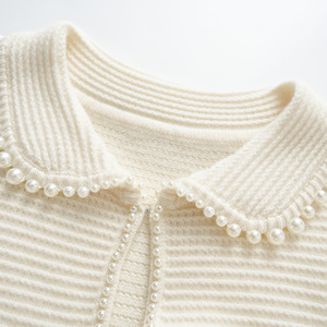 Nuovo <span class=keywords><strong>Cardigan</strong></span> Corto <span class=keywords><strong>Bianco</strong></span> da <span class=keywords><strong>Donna</strong></span> 2026 - Colletto Peter Pan con Perle, Maglia Dolce e Corta - Product Image 6